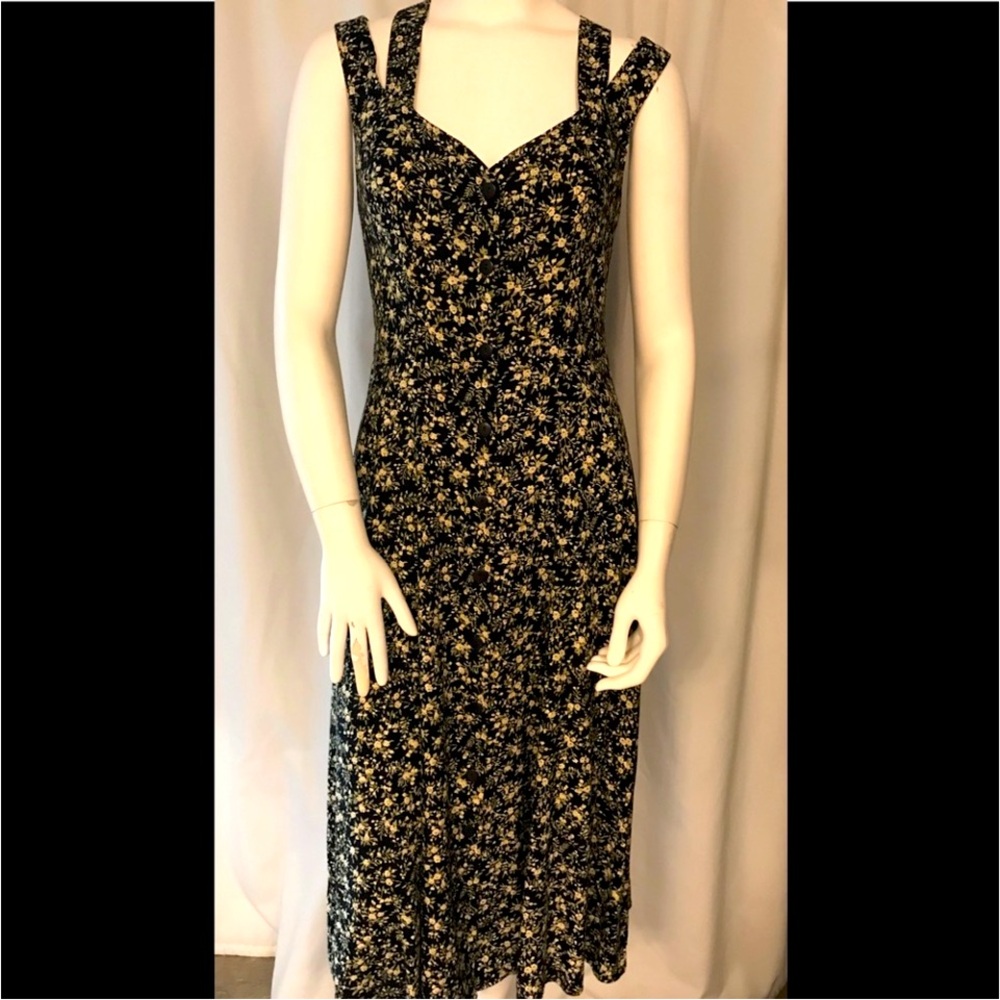 Vintage 90’s floral dress🌹🌺